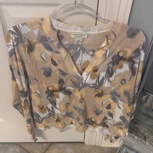 Martha Stewart Women's Floral V-Neck Blouse - Cream and Gray